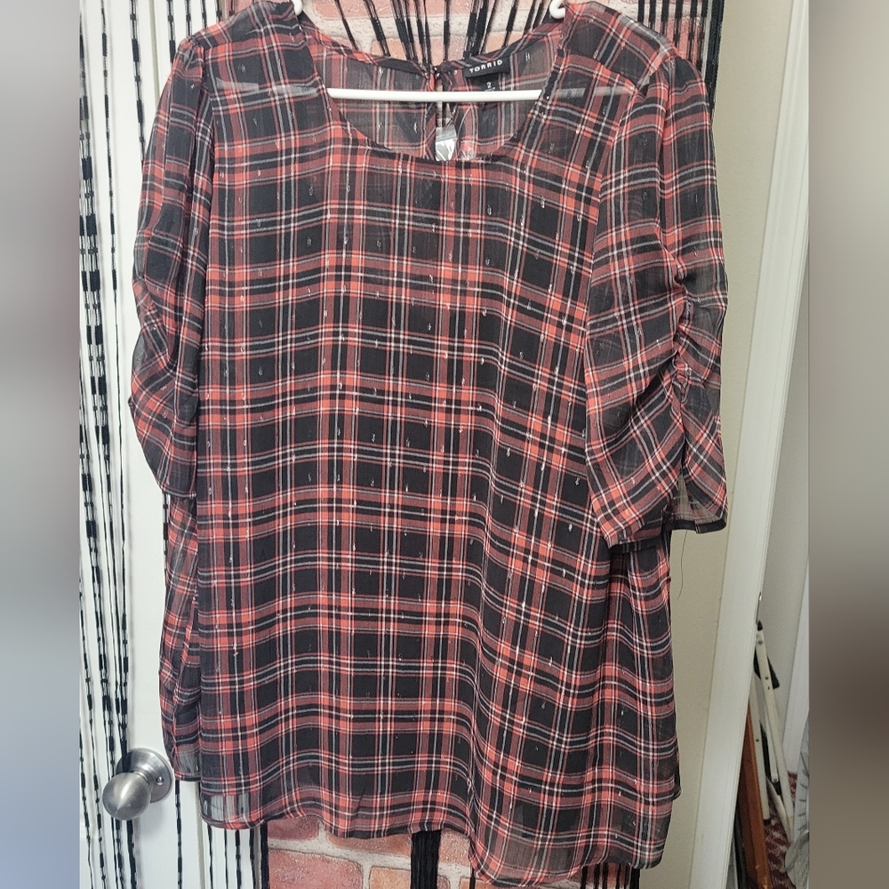 Torrid plus size 2X plaid 2 pcs blouse. NWT